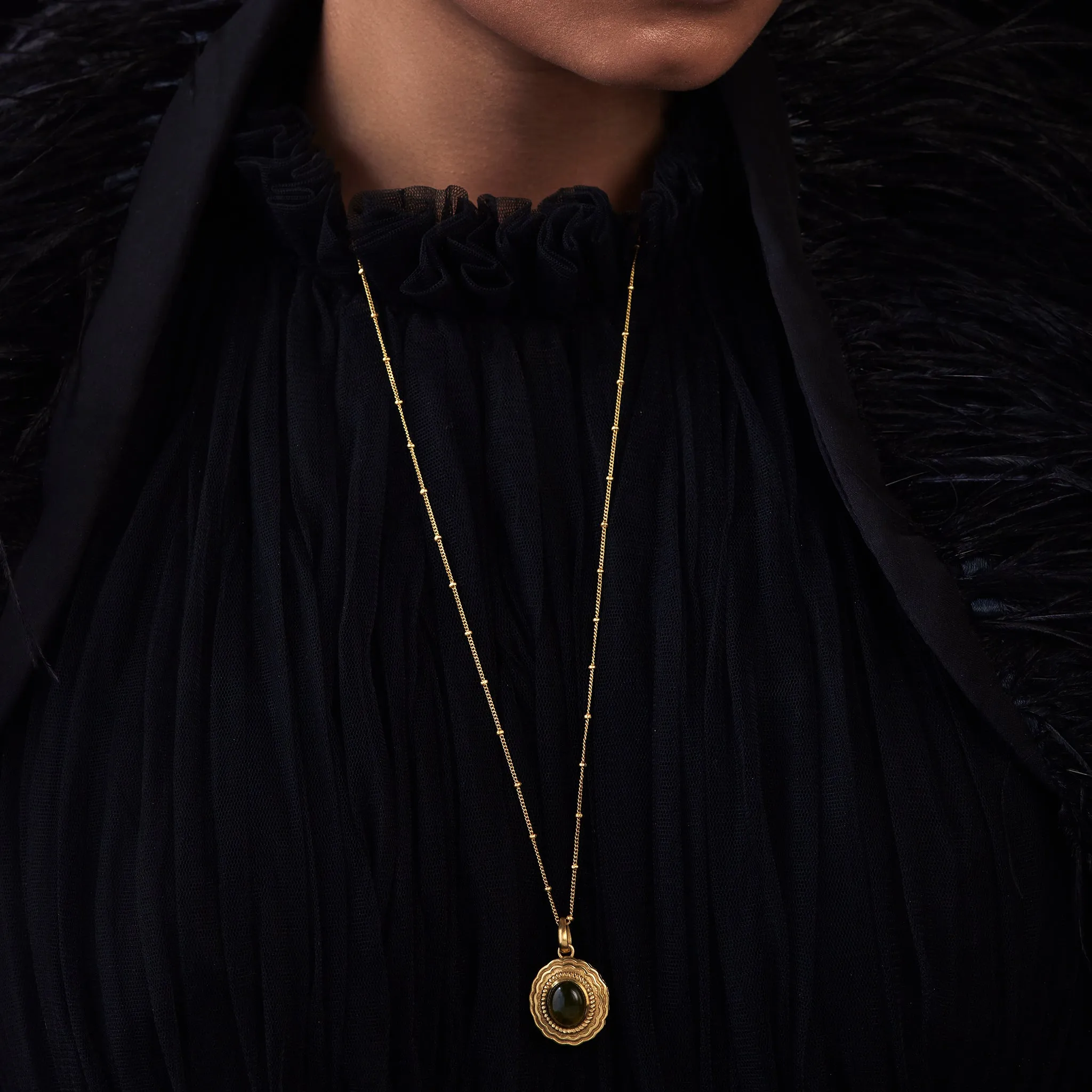 Azra Sleek Necklace