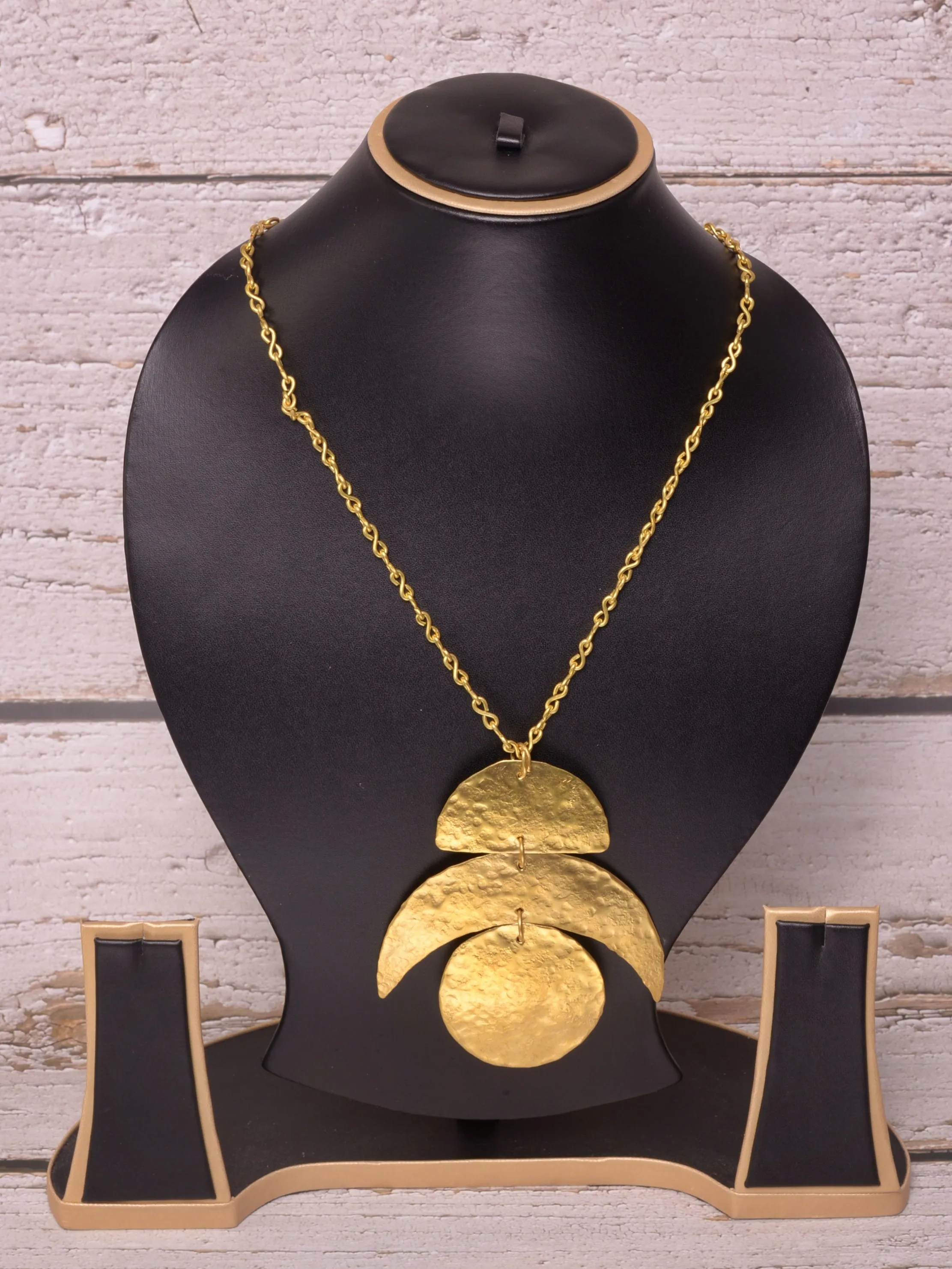 Harshita Contemporary Dokra Necklace