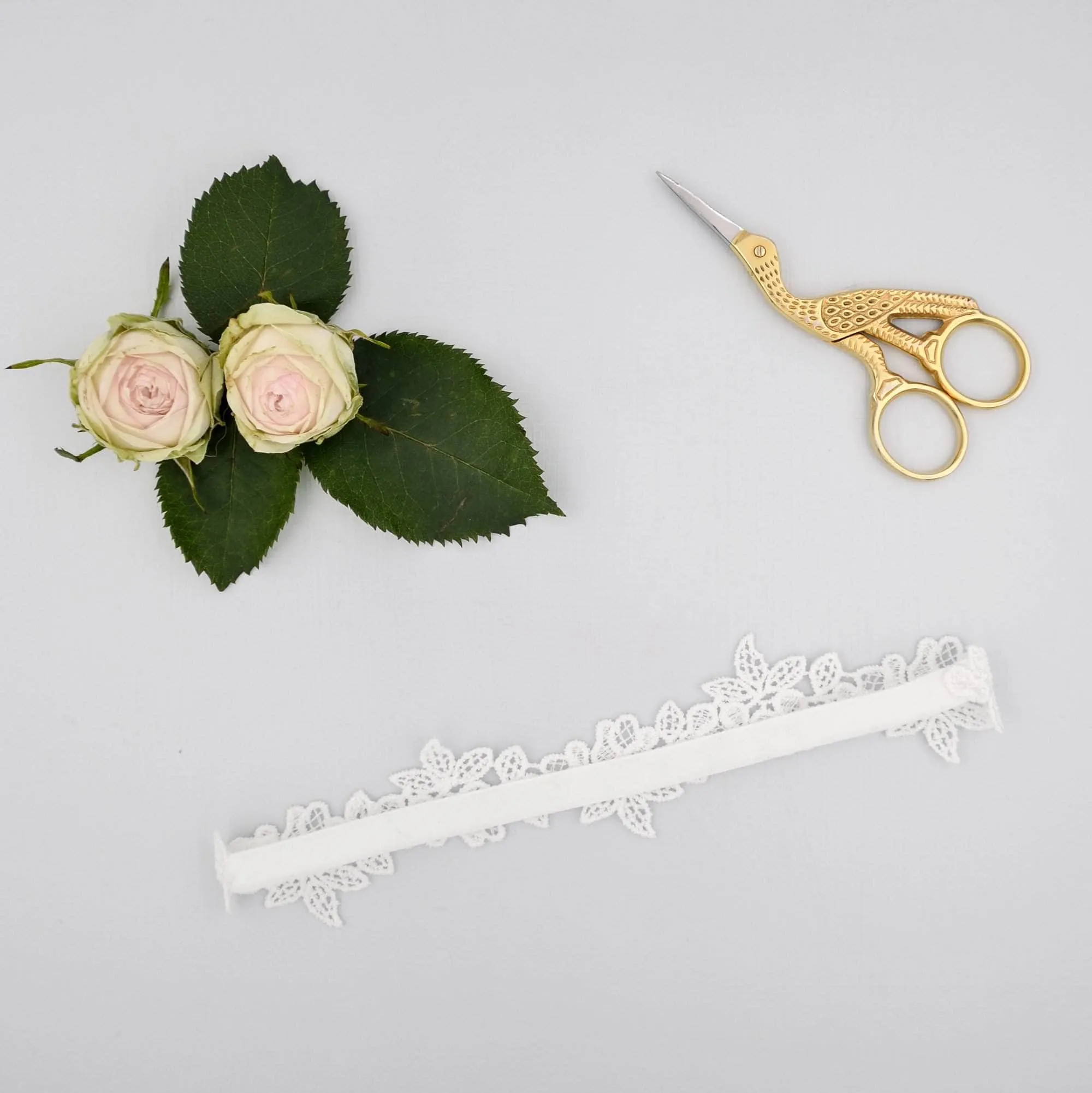 Super Sleek Floral Lace Garter With Freshwater Pearls - 'Mina'