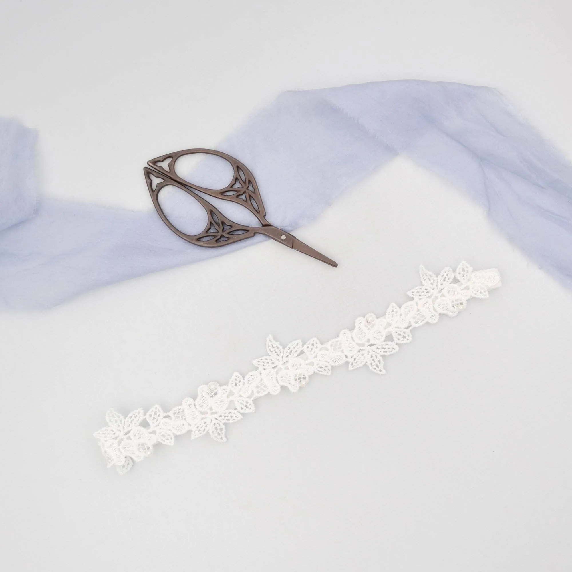 Super Sleek Floral Lace Garter With Freshwater Pearls - 'Mina'